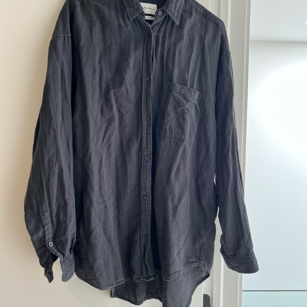 2 Aritzia Shirts.  Large.  GUC